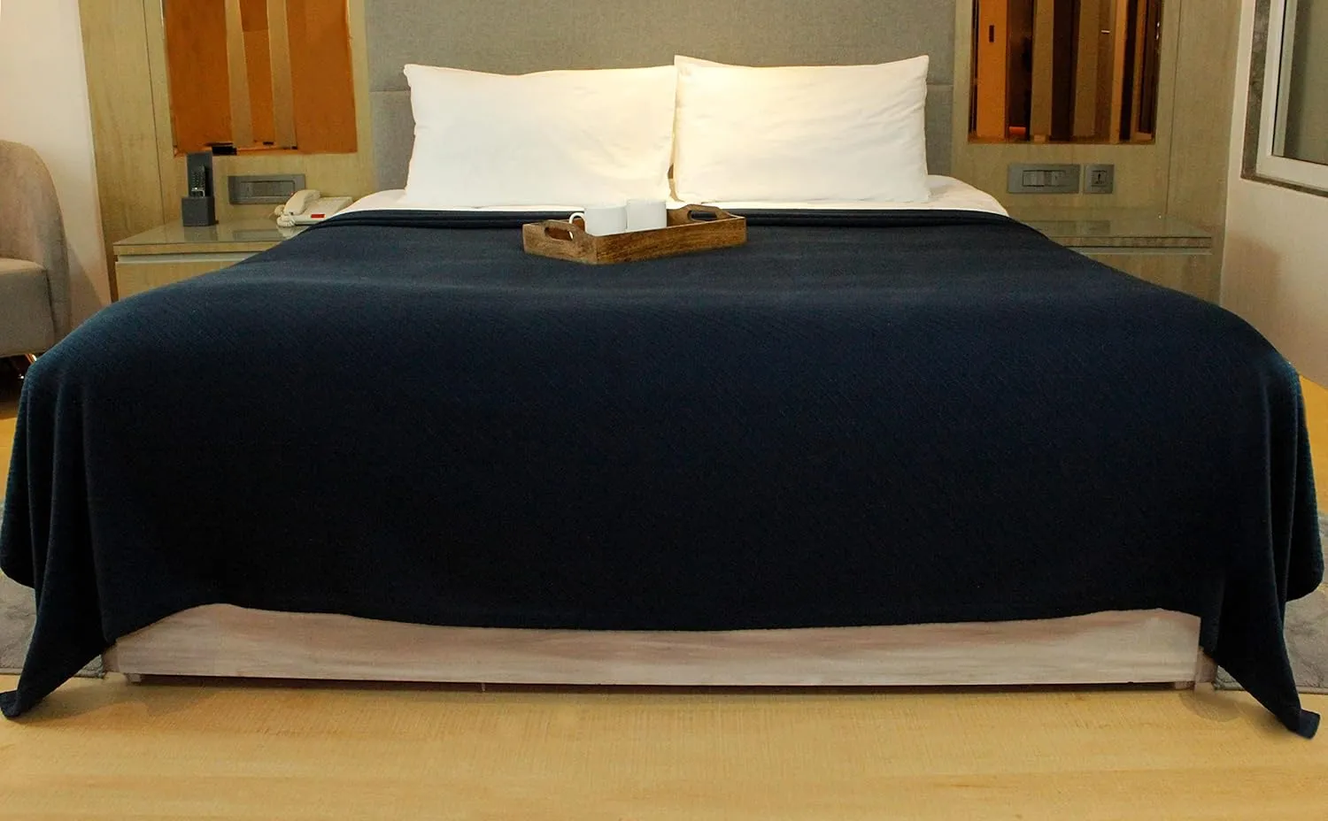 COTTON CRAFT Soft Cotton Thermal Blanket - Plush Herringbone Twill - All Season Luxurious Breathable Skin Friendly Lightweight Cooling Throw Blanket - Sofa Couch Travel Camping Dorm - Full Queen Navy