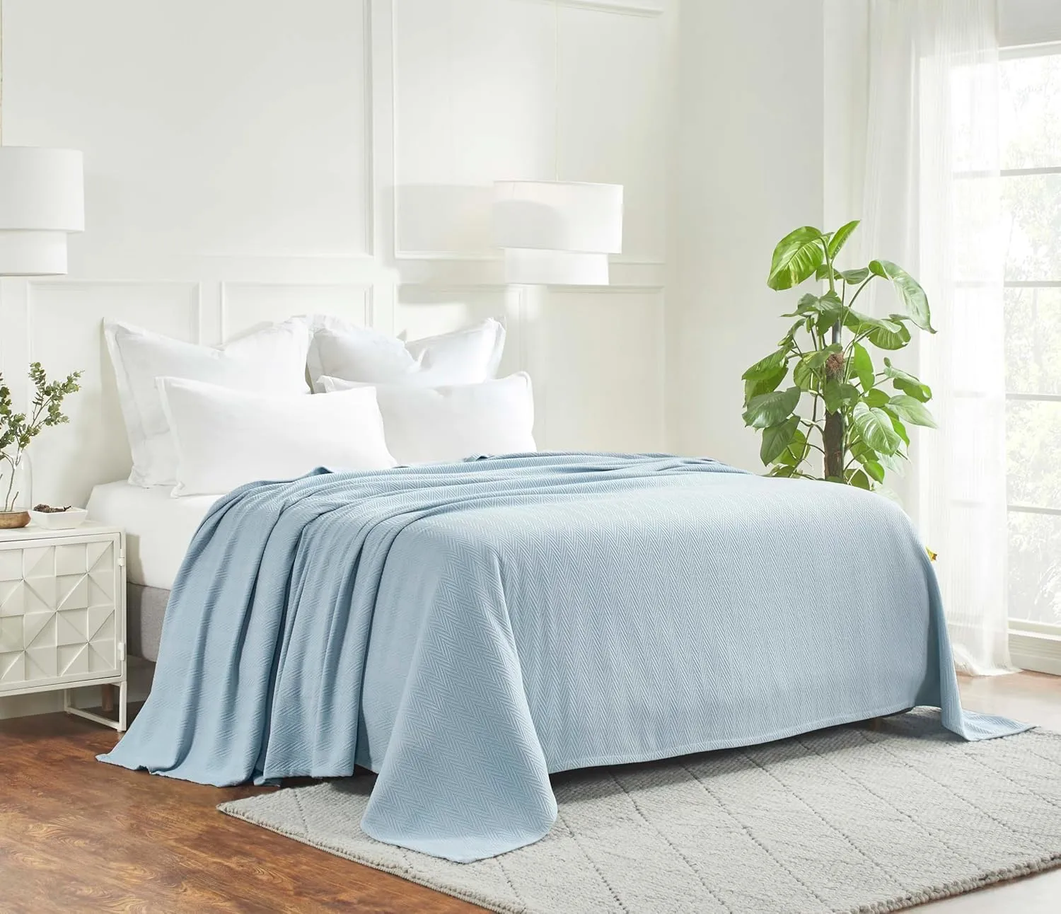 Hroo Collection Premium Thermal Blanket - Light Blue Woven Reversible Ultra-Soft and Warm Herringbone Blanket for Bed/Couch, King, 108" x 90" - 100% Cotton