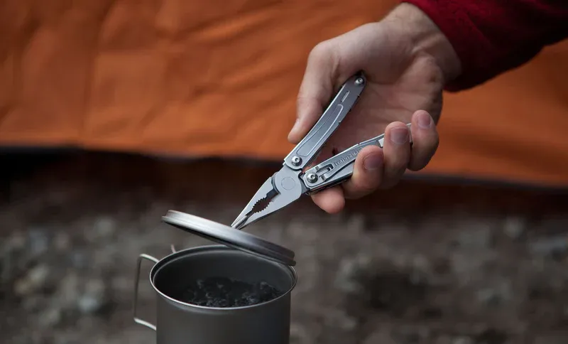 LEATHERMAN - SIDEKICK | 14 PIECE MULTI TOOL | STAINLESS W/ NYLON SHEATH | BOX