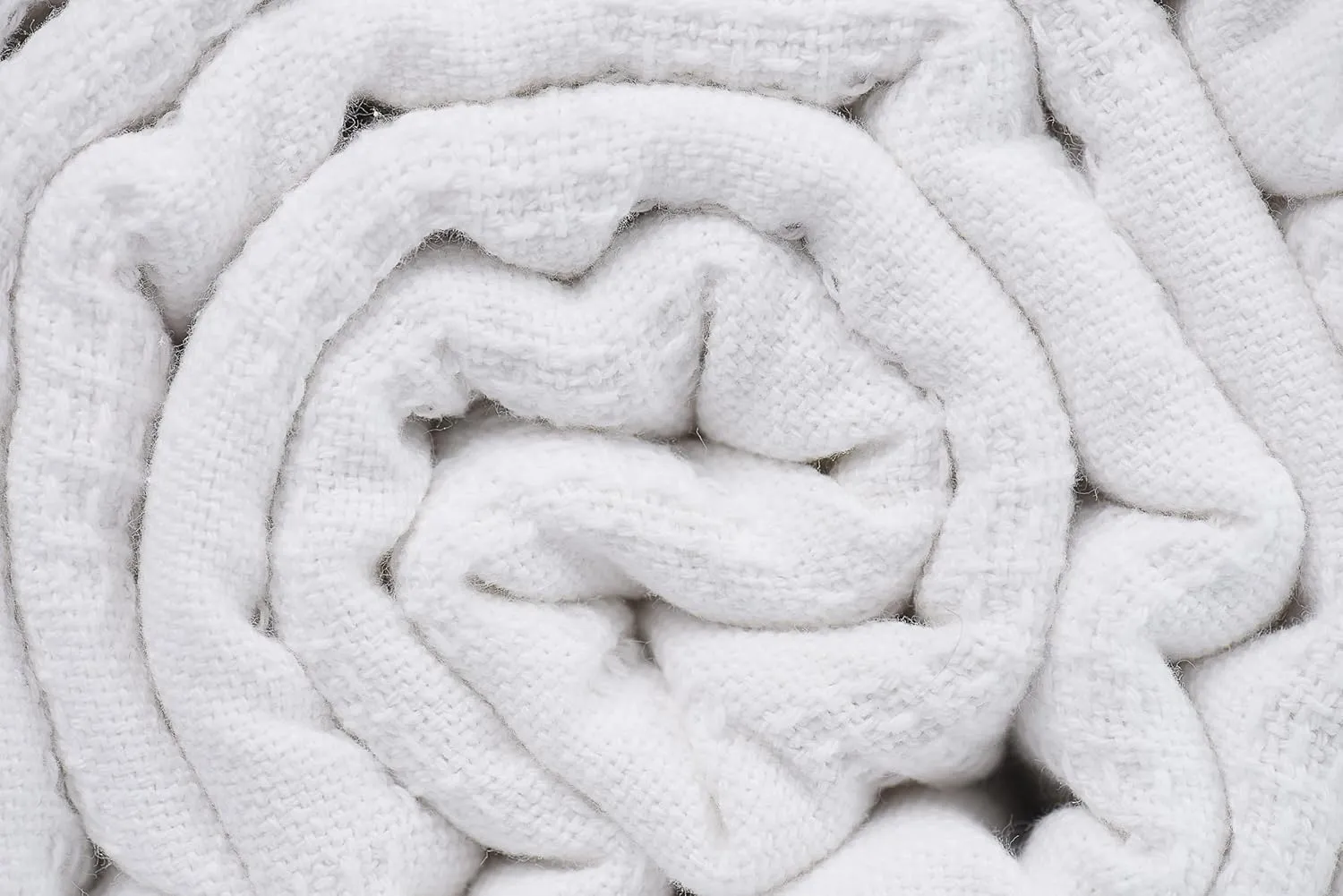 Linteum Textile Hospital Thermal SNAGLESS Spread Blanket, 100% Cotton (74x100 in, White)
