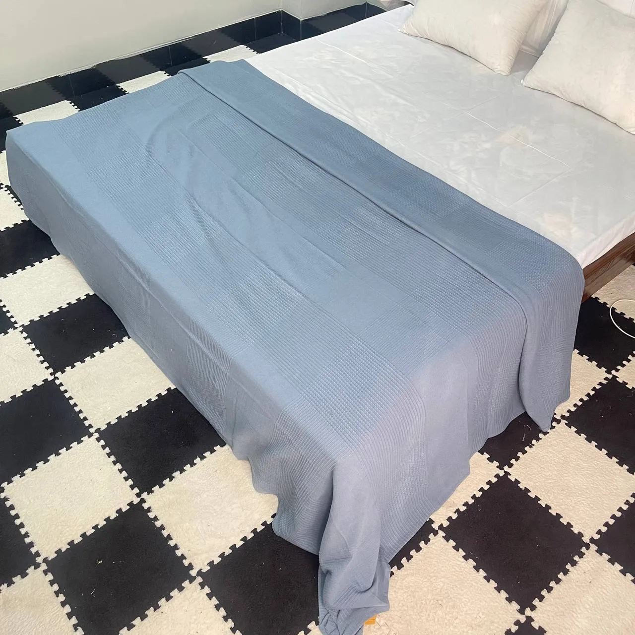 LIVINGTEX Thermal Blanket (Free Size)