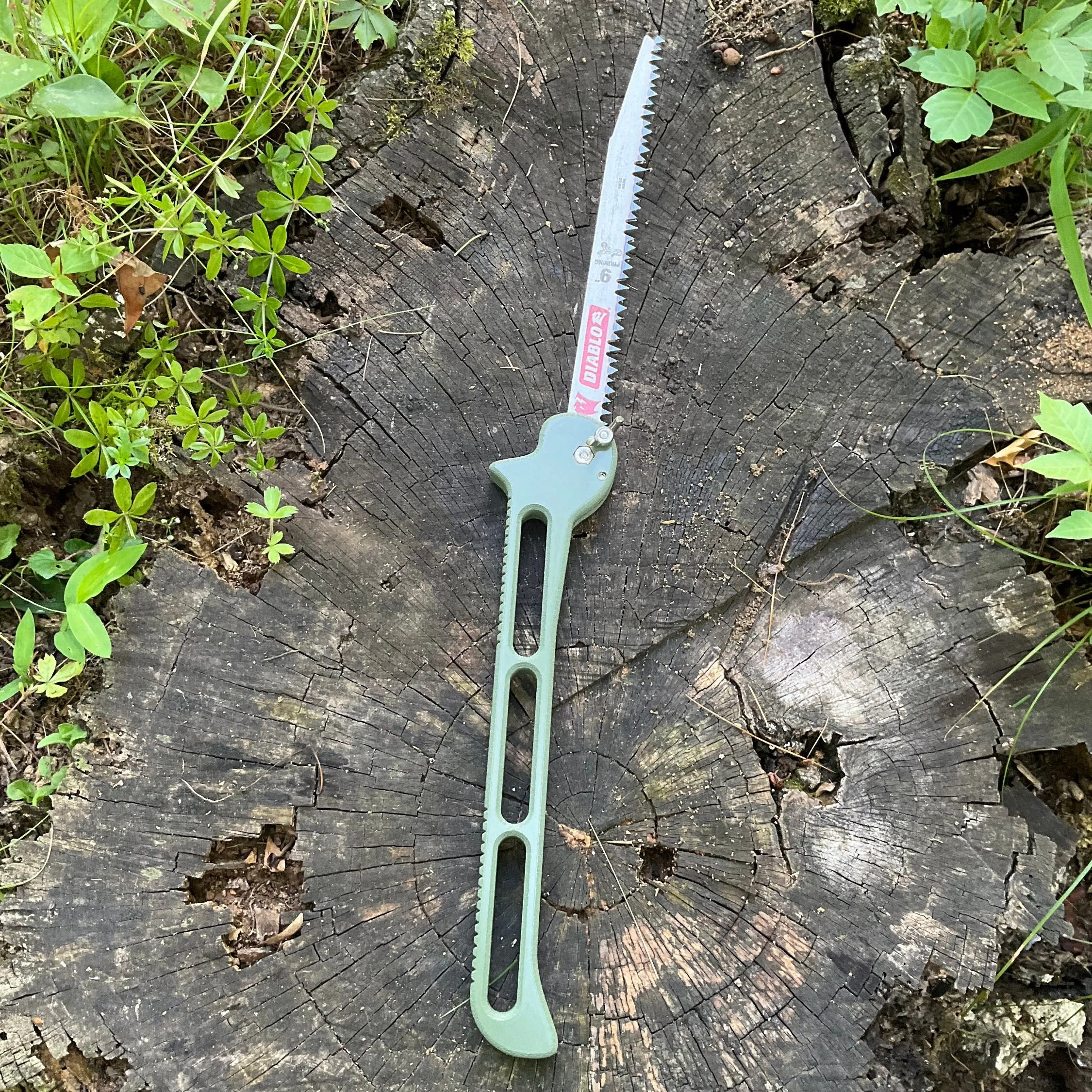 Ultralight 9" Folding Saw with Hardened Steel Blade