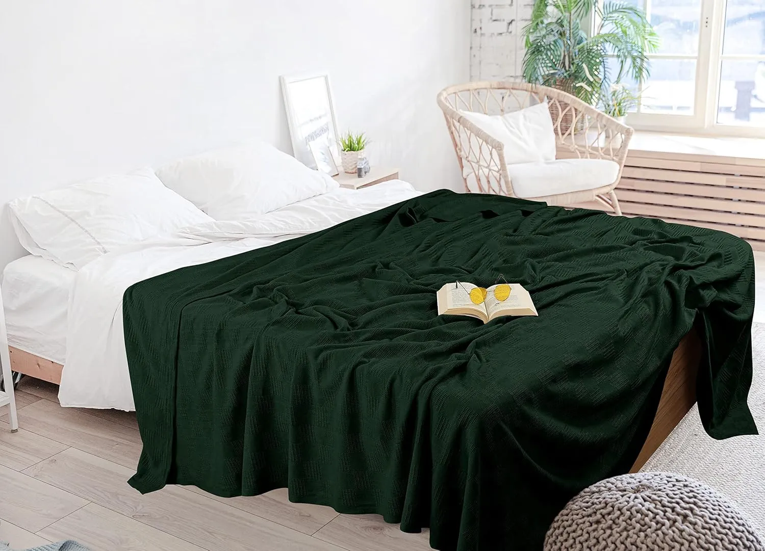 Utopia Bedding Forest Green 100% Cotton Blanket [Queen Size - 90x90 Inch] 350GSM Lightweight, Soft and Breathable Thermal Blanket for All Seasons