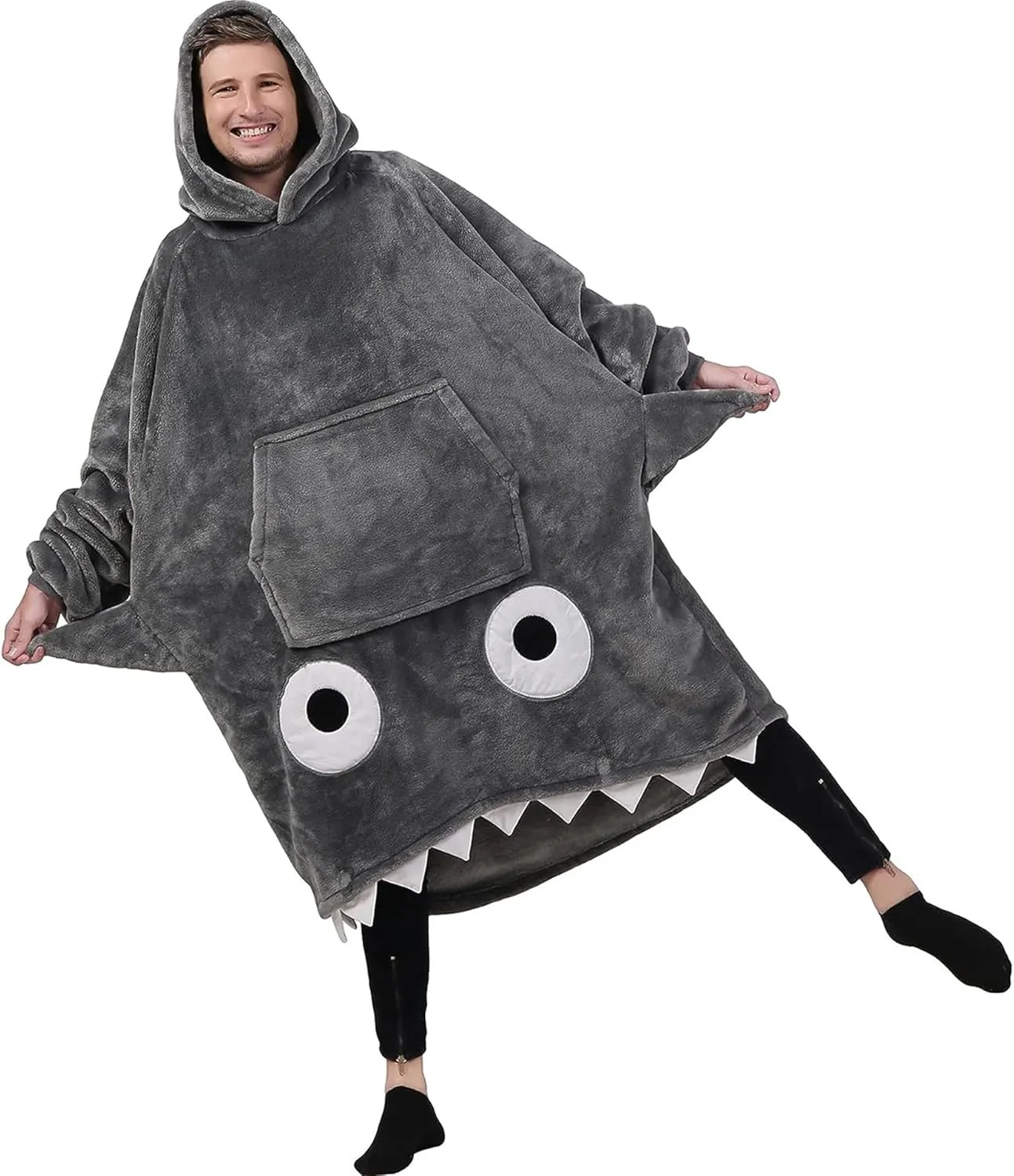 Winter Flannel Thermal Blanket Big Eyes Shark Cartoon Hooded Long Sleeve Pajamas Sleep Bag